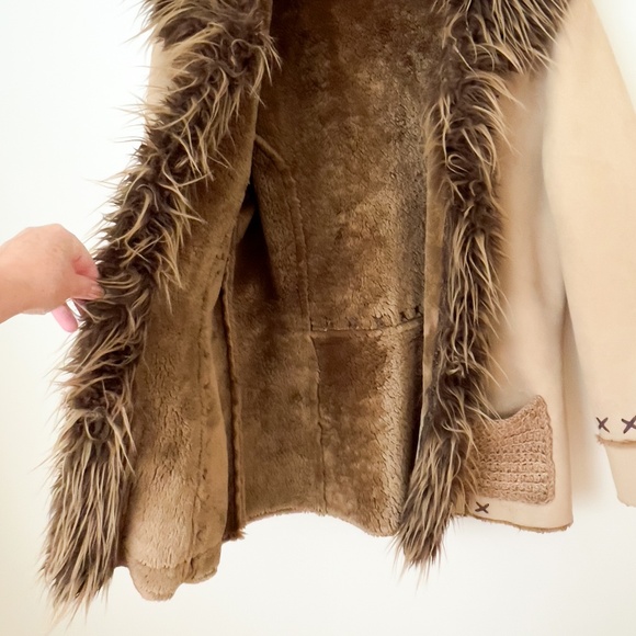 Women's Tan Faux Fur Trim Coat - Picture 4 of 13